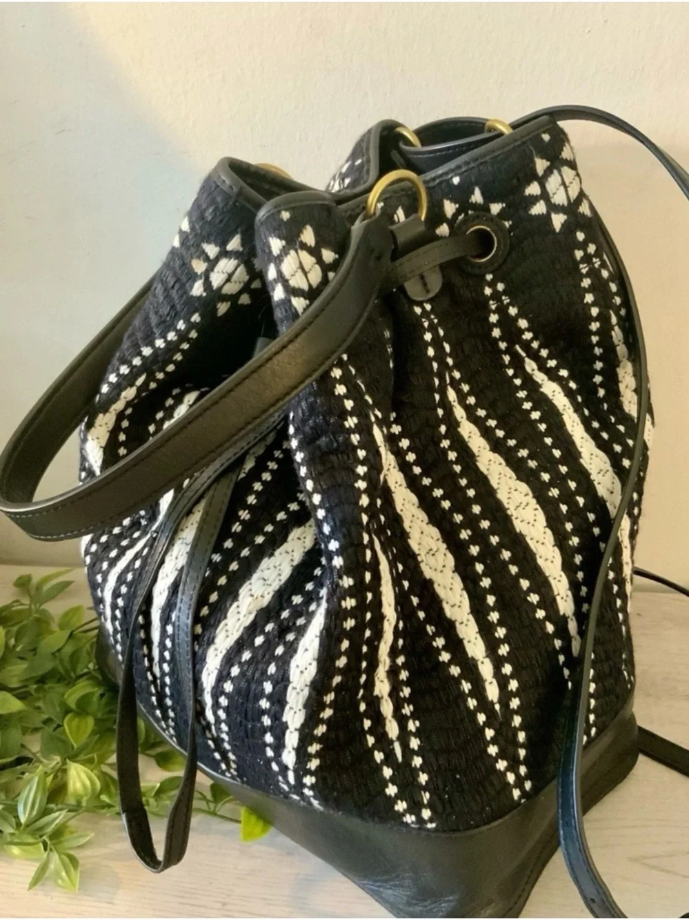 TORY BURCH RARE SAVORA TWEED & LEATHER BUCKET/BACKPACK DRAWSTRING BAG - Picture 2 of 11